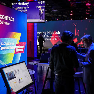 automotiveIT Kongress 2025 - Networking im Ausstellungsbereich