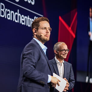 automotiveIT Kongress 2025 - Marc Votteler, Schaeffler AG auf der Bühne